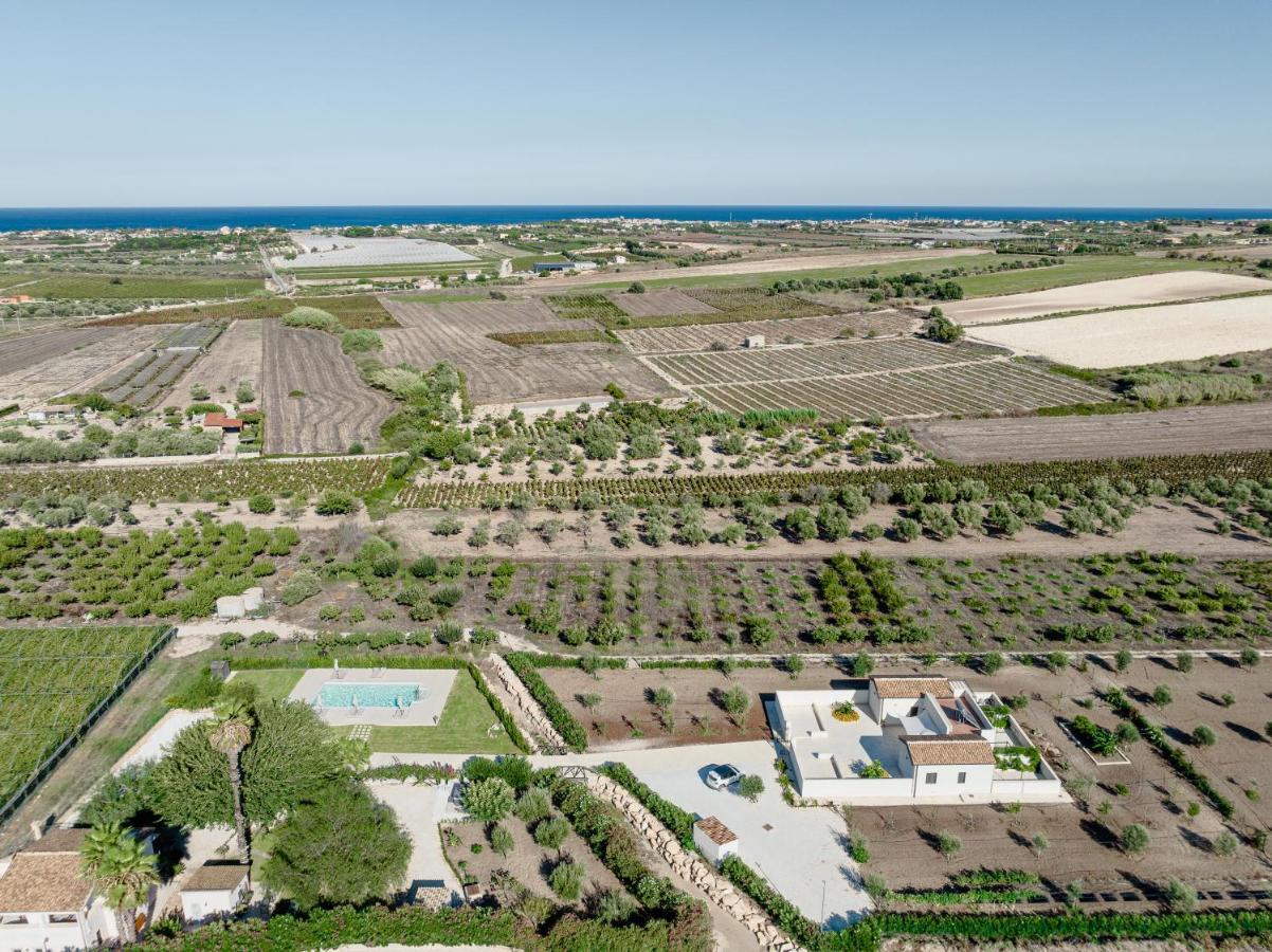 Baglio Il Gelso E L'Ulivo Appartamento Il Carrubo Reitani Exteriör bild